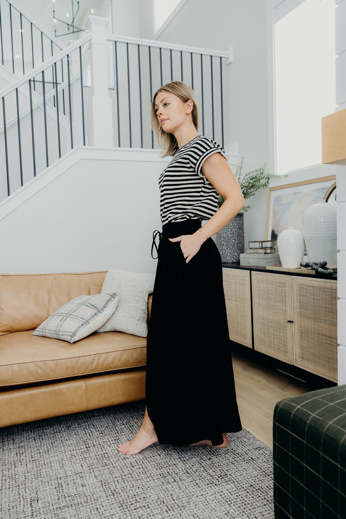 BUTTON FRONT SLIT MAXI IN BLACK